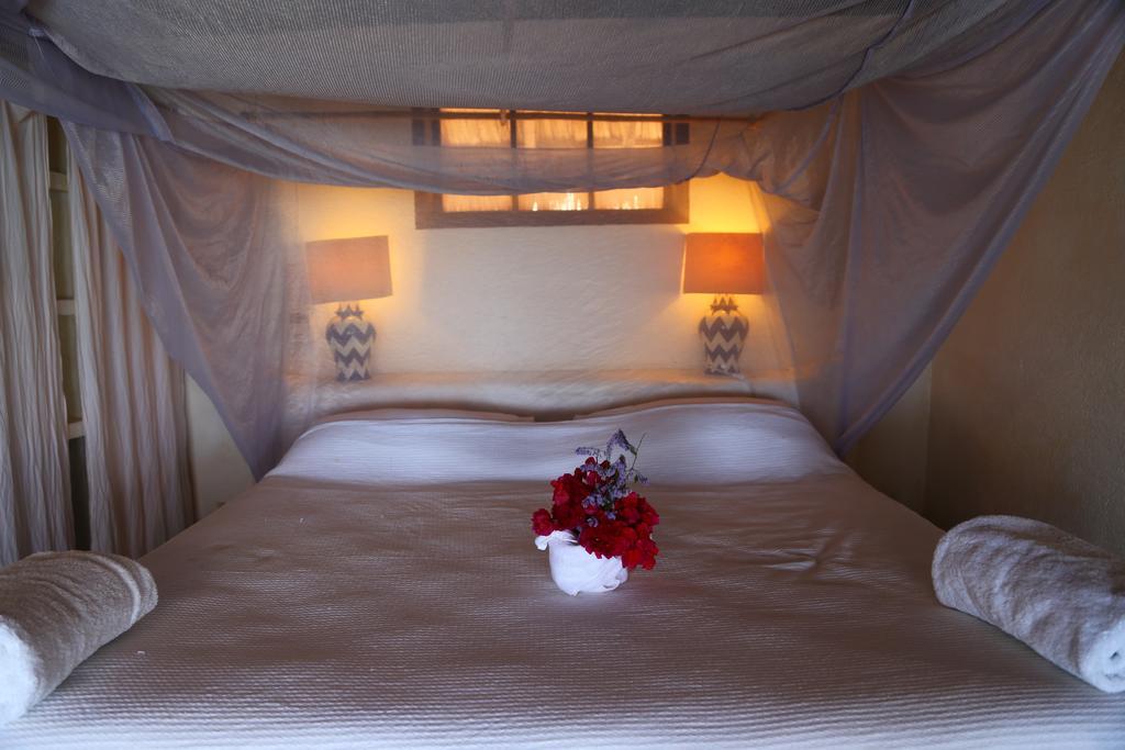 Hotel Bahia De La Luna Арройо-Крус Экстерьер фото